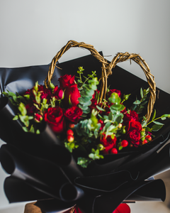 Romantika - Red Rose Flower Bouquet