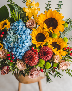 Grandeur - Premium Wooden Flower Box Bouquet