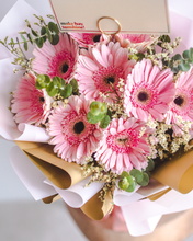 Load image into Gallery viewer, Belle - Gerbera Daisy Flower Bouquet

