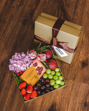 Load image into Gallery viewer, Gold Dust - Fruit Box with Godiva Chocolate
