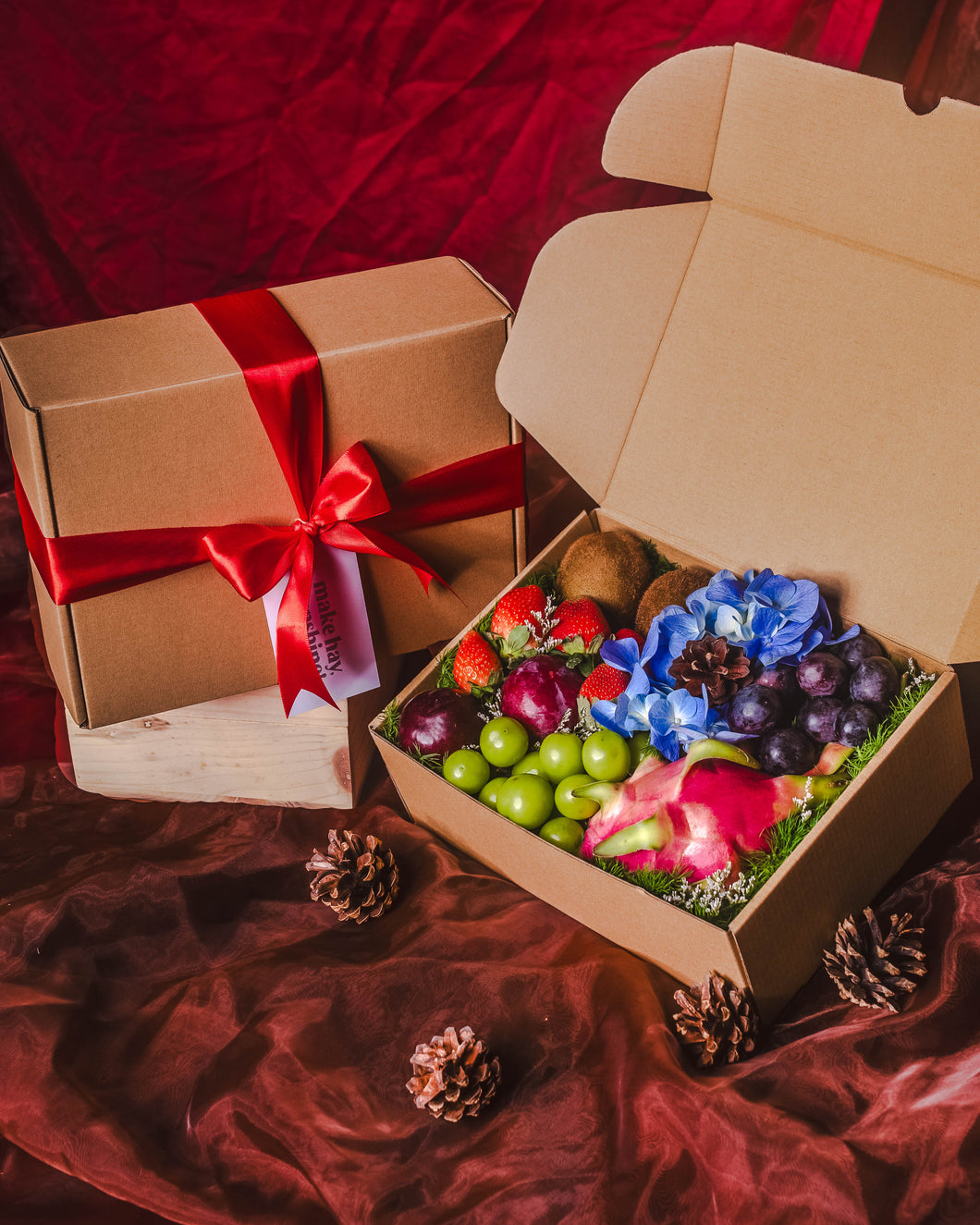 Festive Fruit Box - Style A (M Size) | Christmas & Holiday Gifts 2024