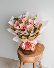 Load image into Gallery viewer, Belle - Gerbera Daisy Flower Bouquet
